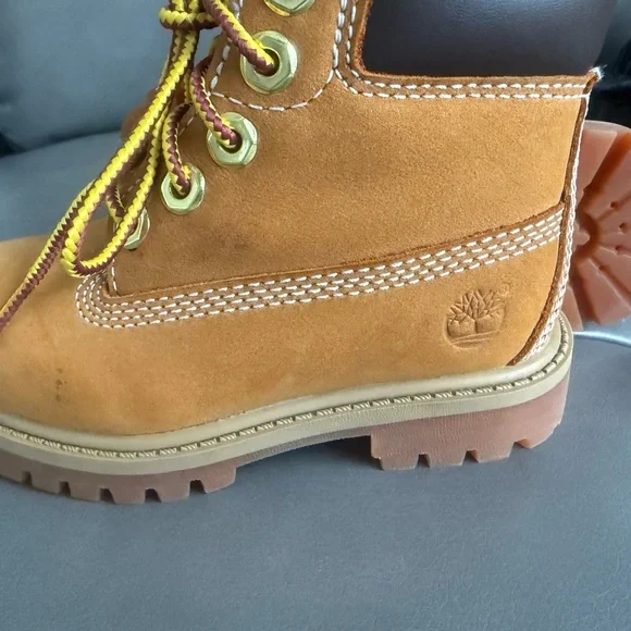Timberland | Shoes | Timberland Tan And Brown Boots With  display picture 2